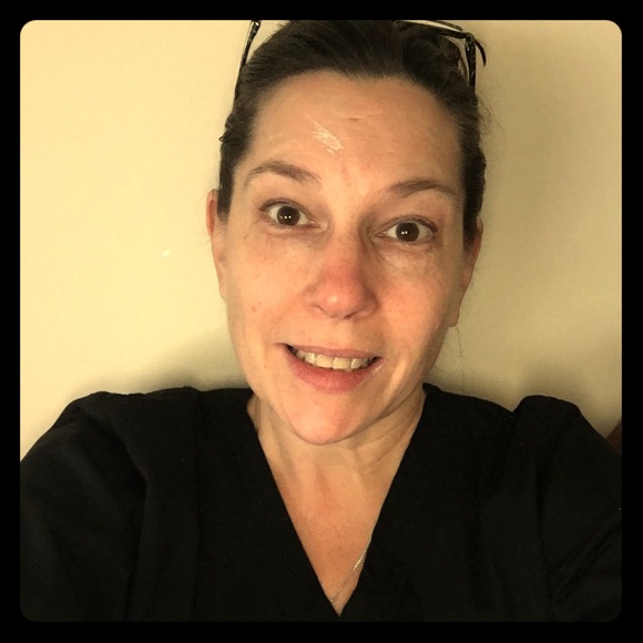 Meet your Posher, Kathy - Picture 4 of 6